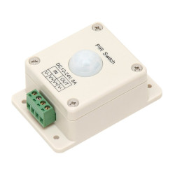 Sterownik LED z czujnikiem PIR 12V/8A  (czujnik w obudowie)-Oświetlenie