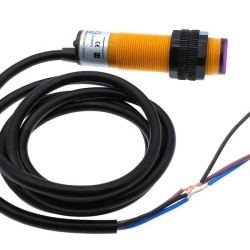 Czujnik odbiciowy E3F-DS30P1 PNP/NO refleksyjny 10-30cm M18-Sterowniki i Czujniki Przemysłowe