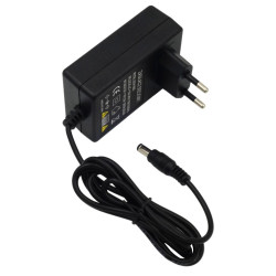 Zasilacz ZI 15V/1,5A     2,1/5,5 impulsowy-Zasilacze i Transformatory