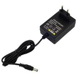 Zasilacz ZI 5V/3A   Wtyk 2,1/5,5 Wtyczkowy, impulsowy-Zasilacze i Transformatory